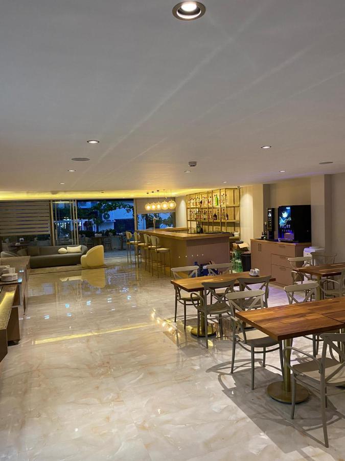 Fifty5 Suite Hotel 马尔马里斯 外观 照片