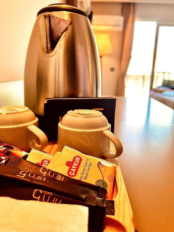 Fifty5 Suite Hotel 马尔马里斯 外观 照片